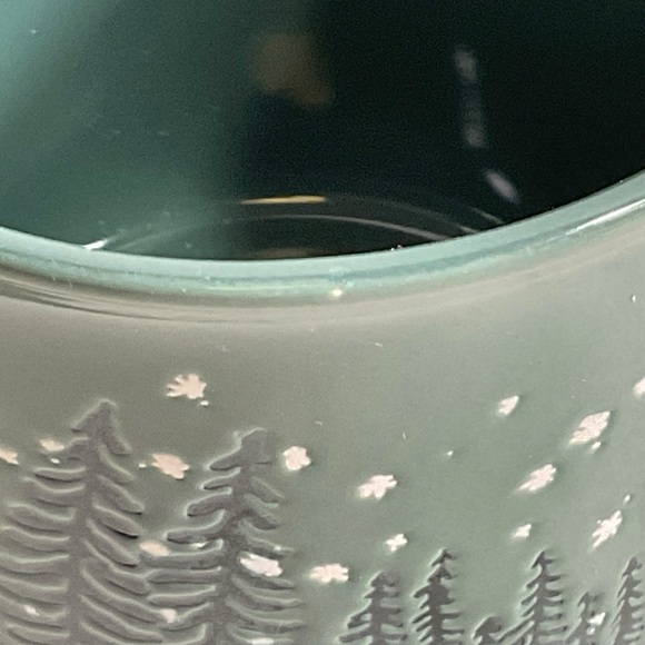 Life is Good mug with snowy winter cabin scene. NWT - Picture 6 of 6